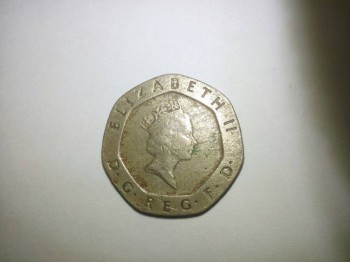 Продам монеты Liberty перевертыш 1 доллар 1988 г. и 20 pence 1988г. - fOlFj3DCnC0.jpg