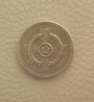 продам монету 2001 года Элизобет 2. 1 фунд - Изображение 006.jpg